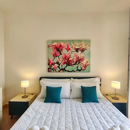 Corte Dei Fiori Di Casa Camilla Journey